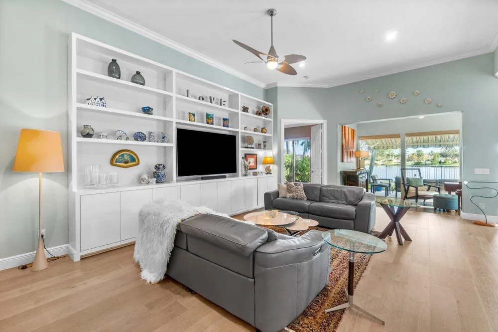 8222 Dominica Place Wellington, FL 33414