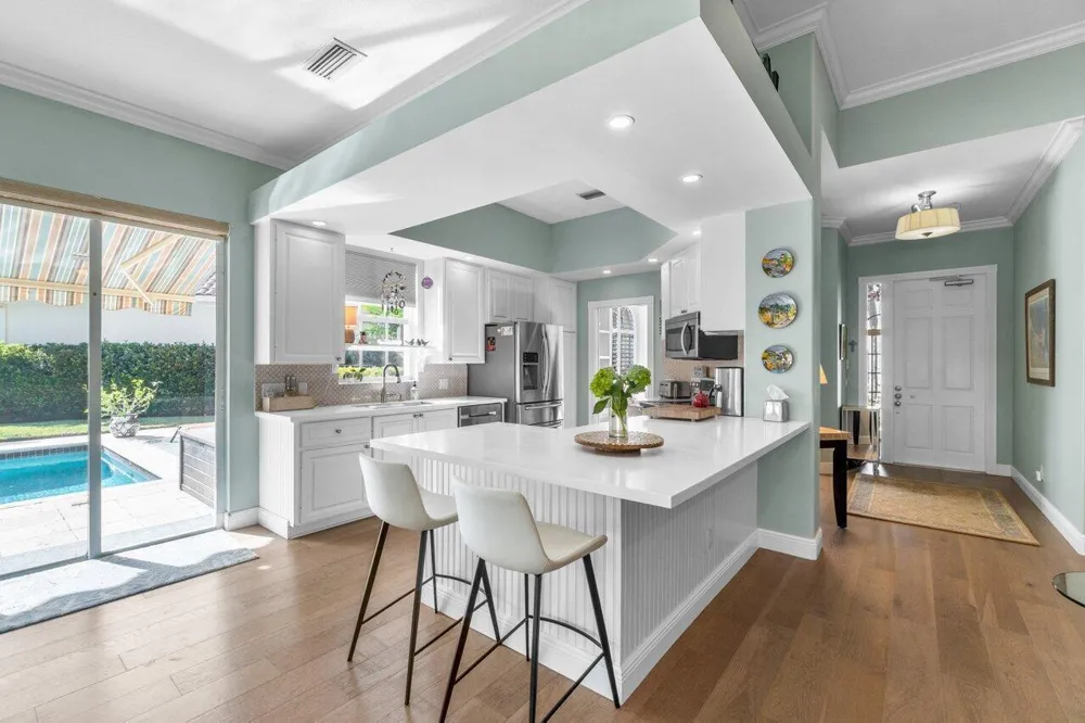 8222 Dominica Place Wellington, FL 33414