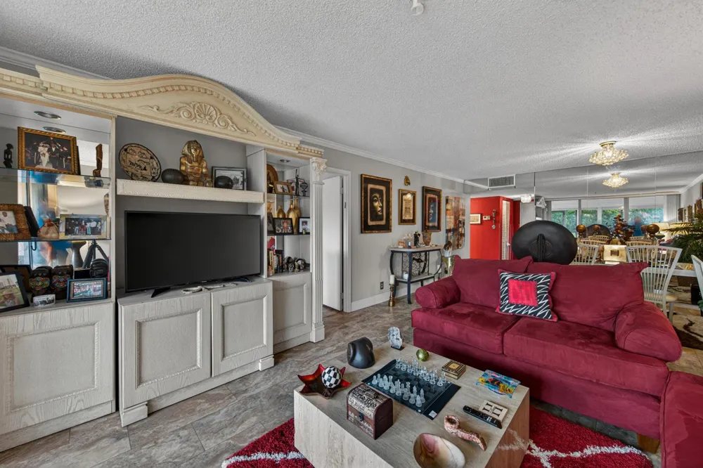 3671 Environ Boulevard #169 Lauderhill, FL 33319