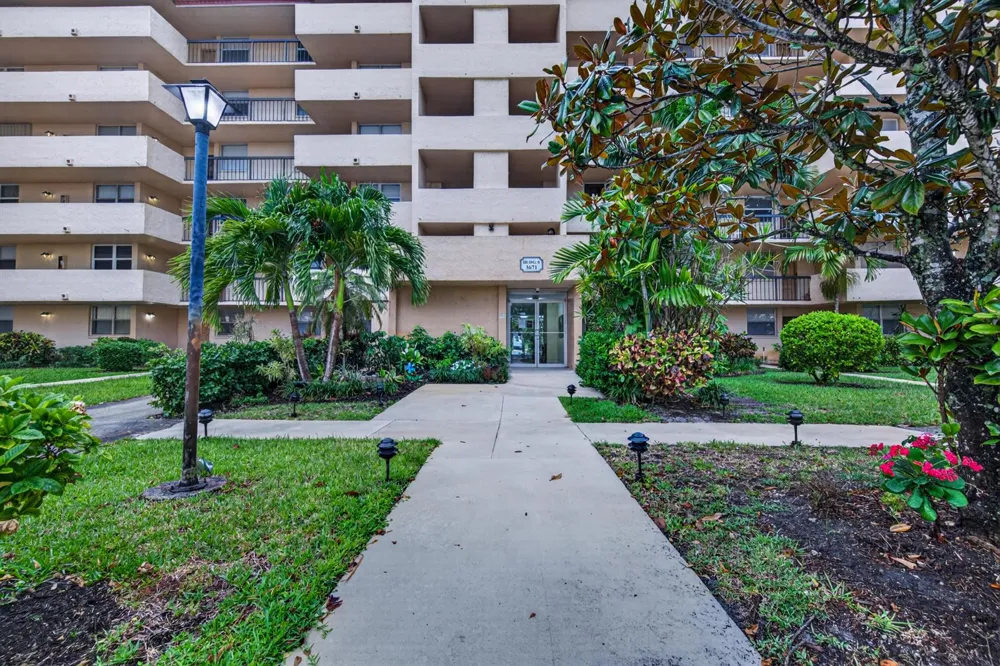 3671 Environ Boulevard #169 Lauderhill, FL 33319
