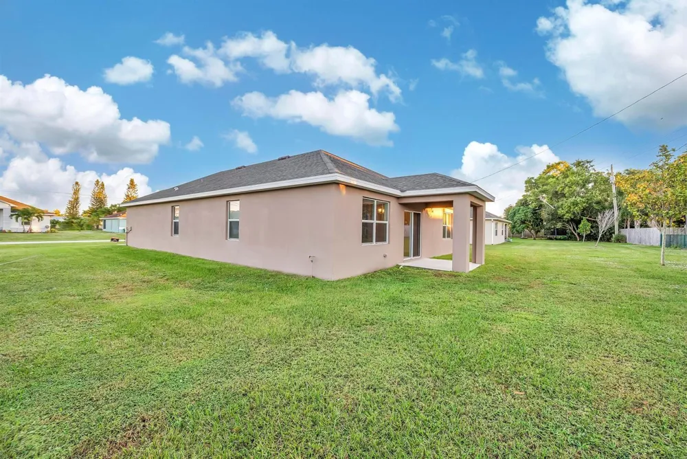 2538 SE Rock Springs Drive Port St. Lucie, FL 34952