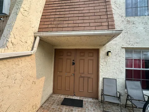 7424 NW 75th Street
