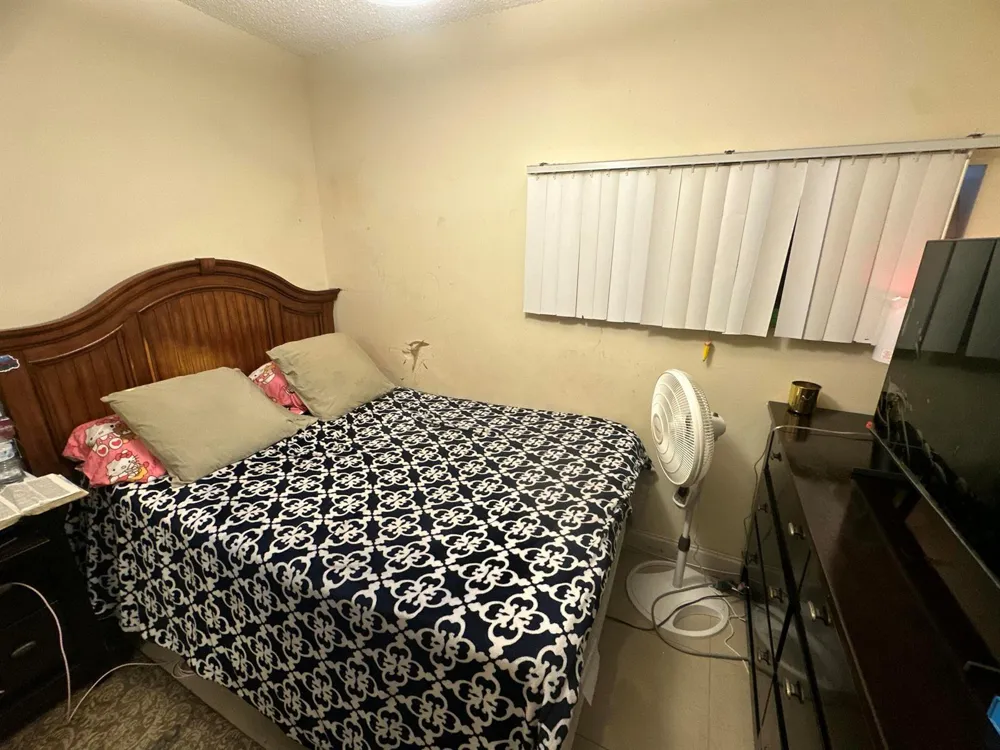 7424 NW 75th Street Tamarac, FL 33321