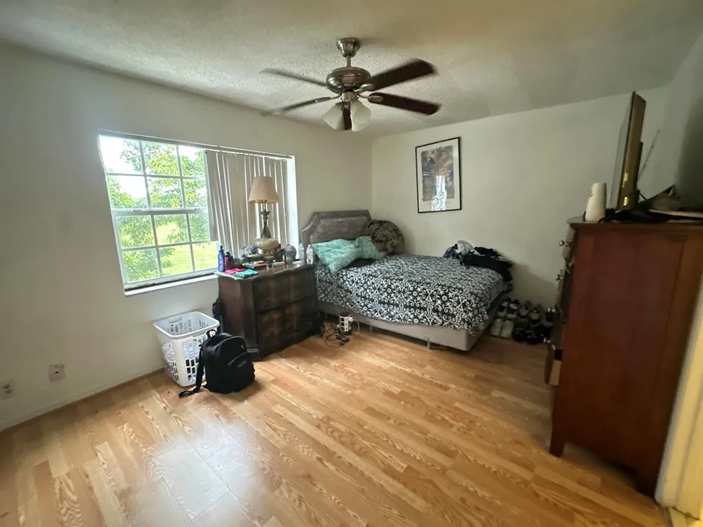 7424 NW 75th Street Tamarac, FL 33321