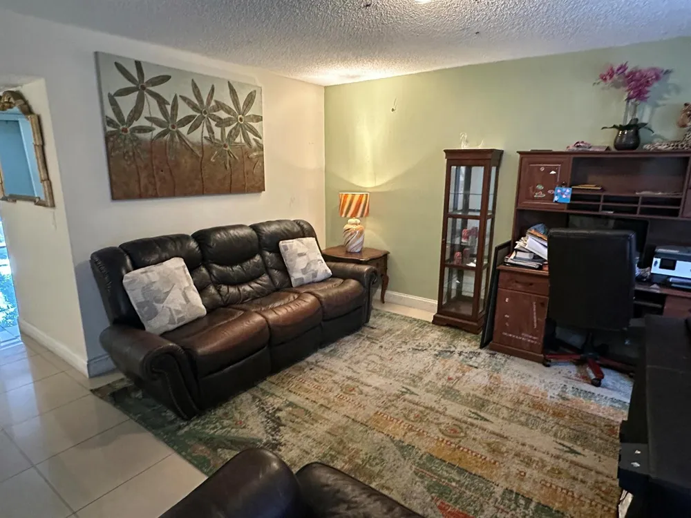 7424 NW 75th Street Tamarac, FL 33321
