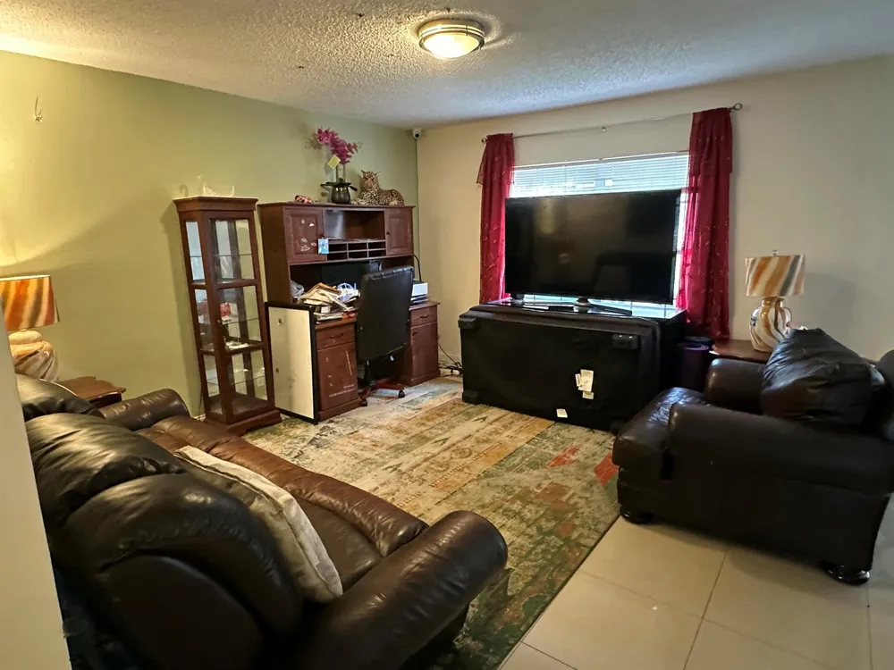 7424 NW 75th Street Tamarac, FL 33321