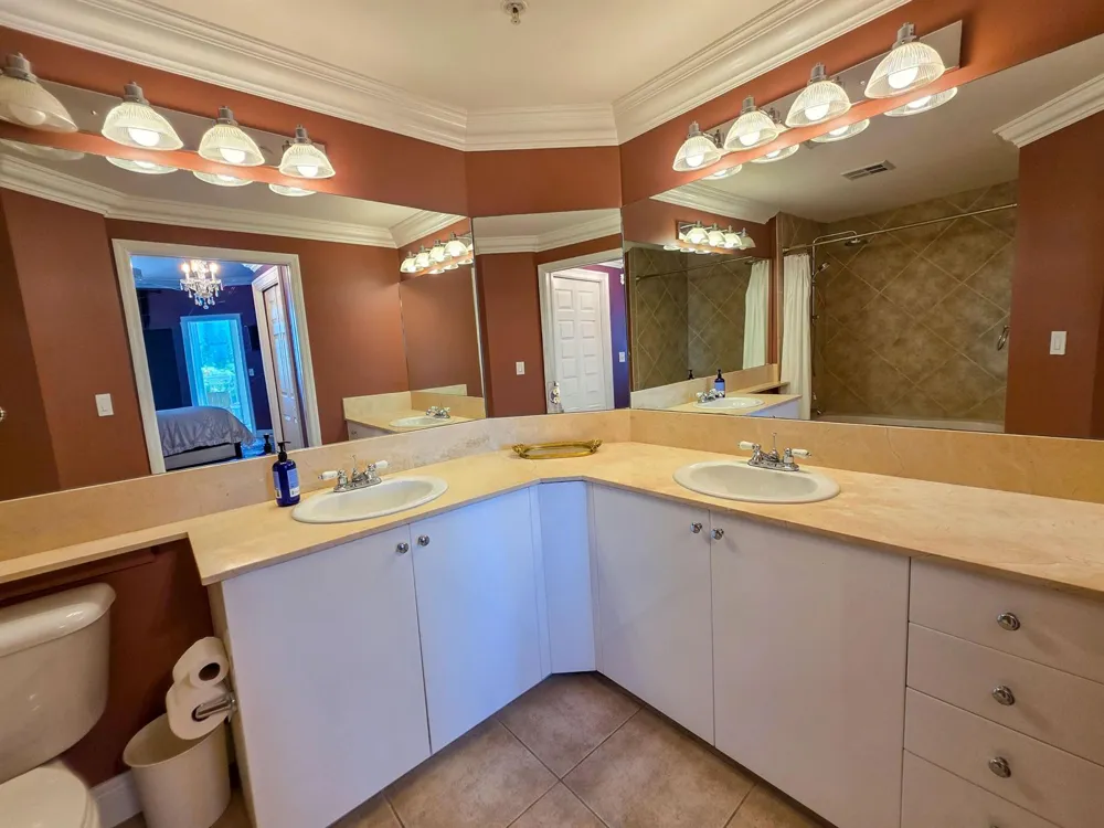806 E Windward Way #323 Lantana, FL 33462