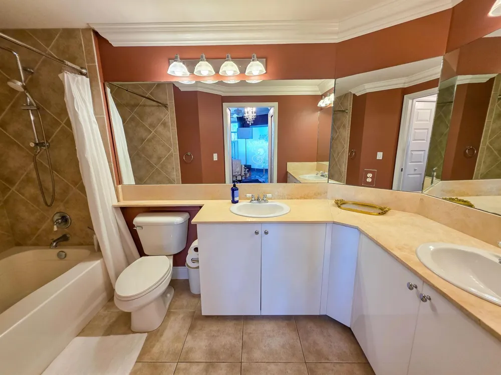 806 E Windward Way #323 Lantana, FL 33462