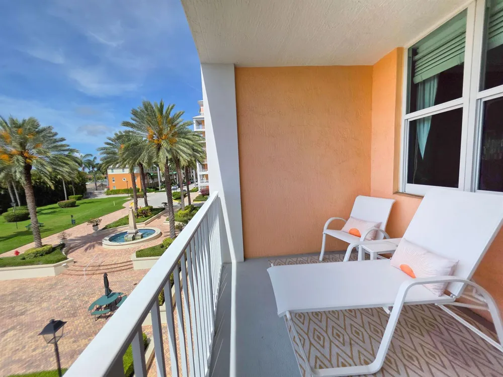 806 E Windward Way #323 Lantana, FL 33462