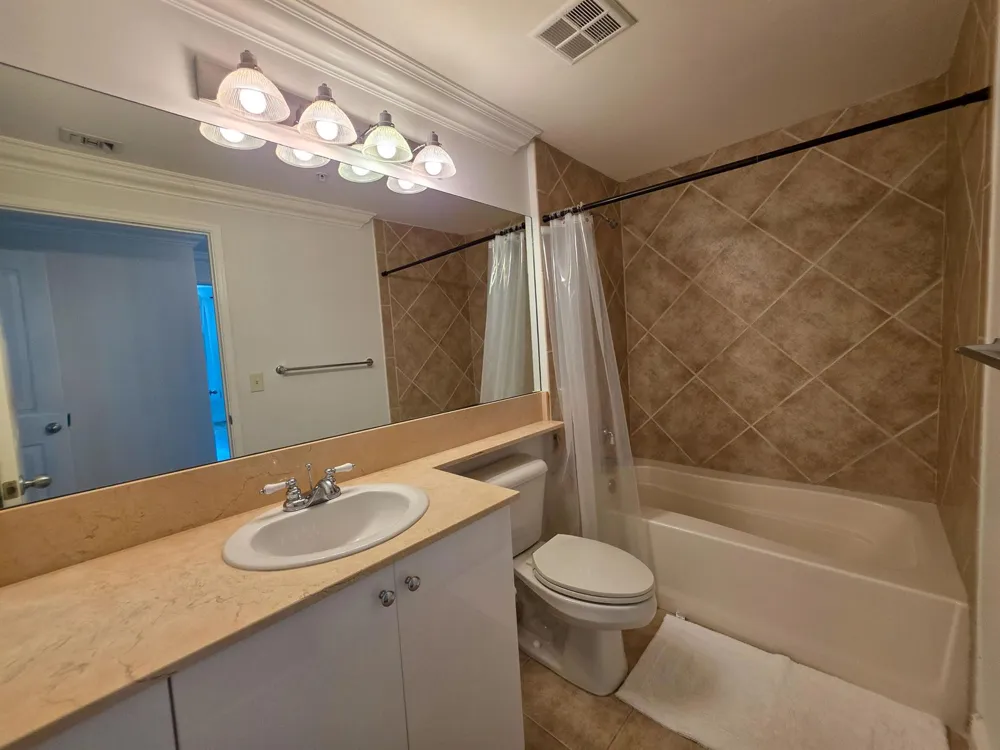 806 E Windward Way #323 Lantana, FL 33462