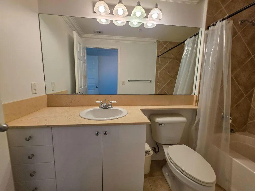 806 E Windward Way #323 Lantana, FL 33462