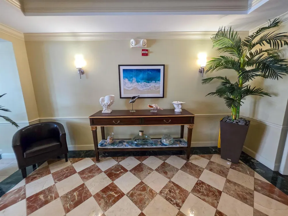 806 E Windward Way #323 Lantana, FL 33462