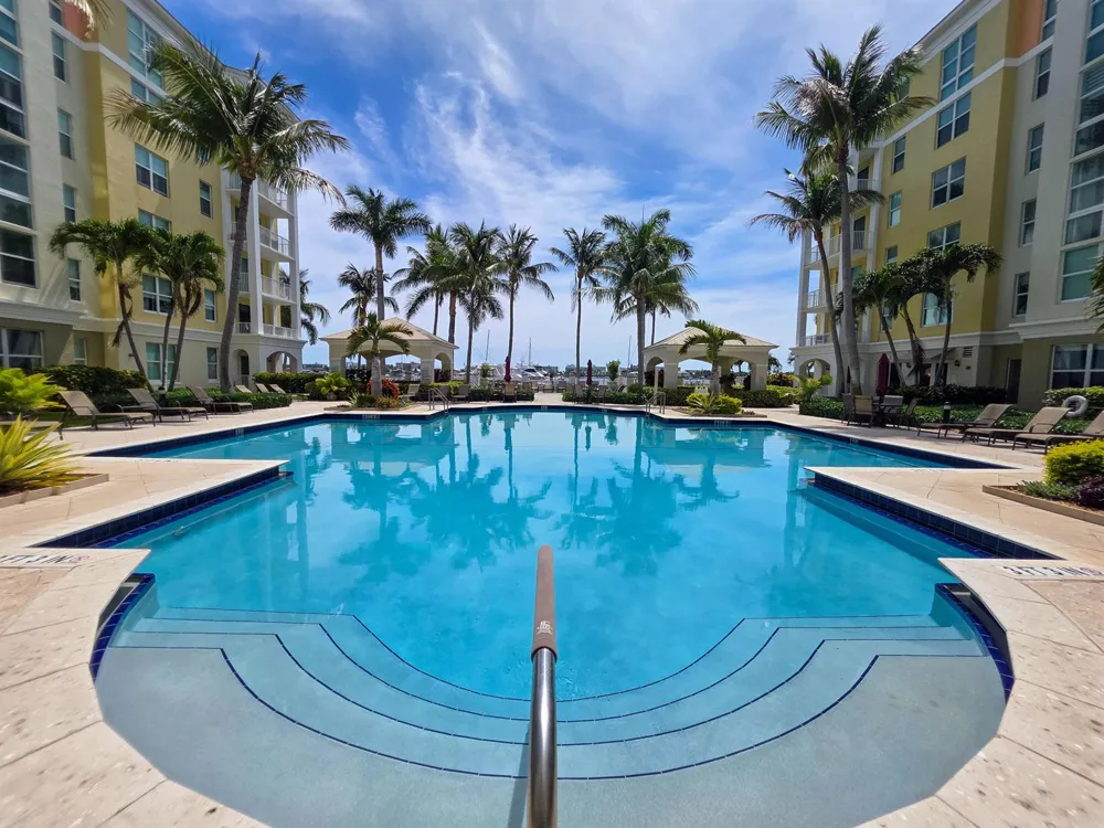 806 E Windward Way #323 Lantana, FL 33462