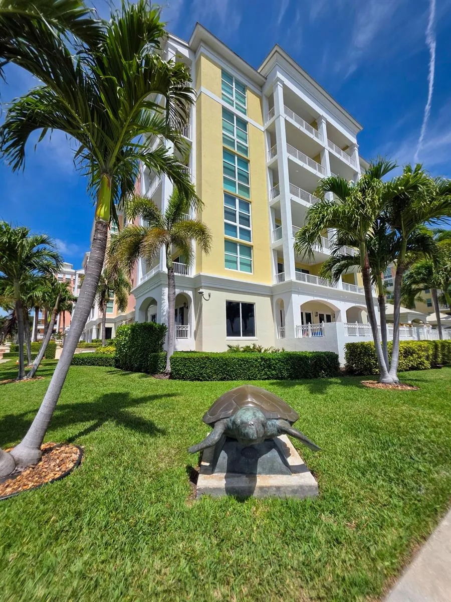 806 E Windward Way #323 Lantana, FL 33462