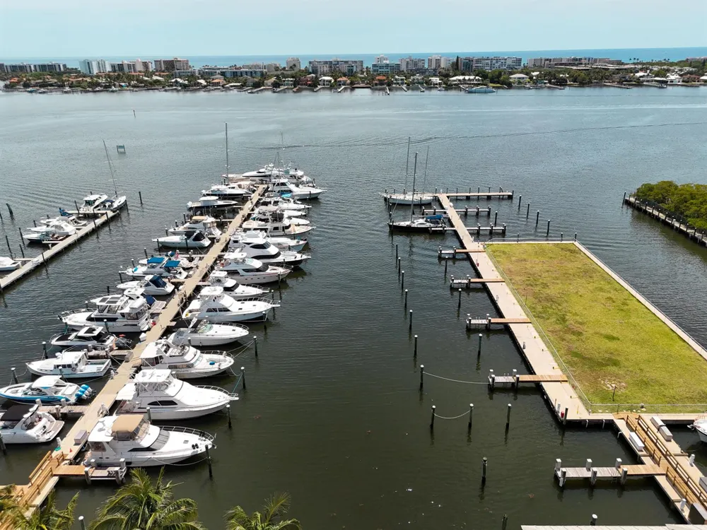 806 E Windward Way #323 Lantana, FL 33462