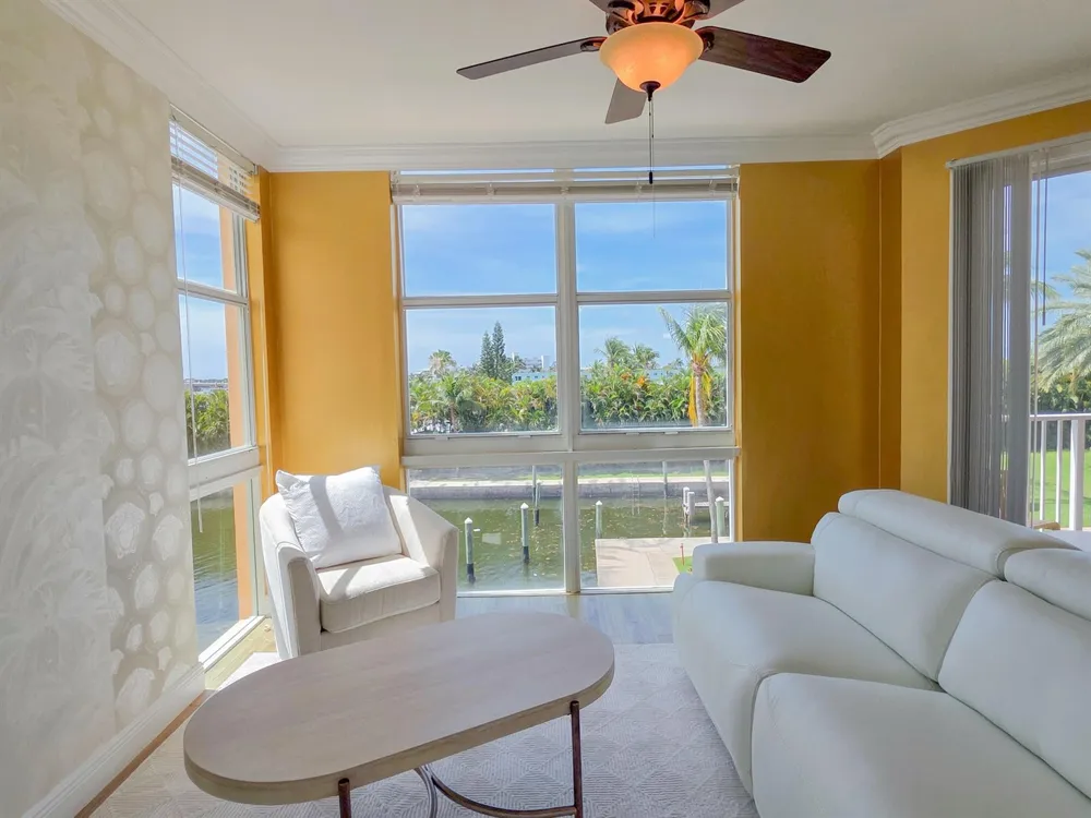 806 E Windward Way #323 Lantana, FL 33462