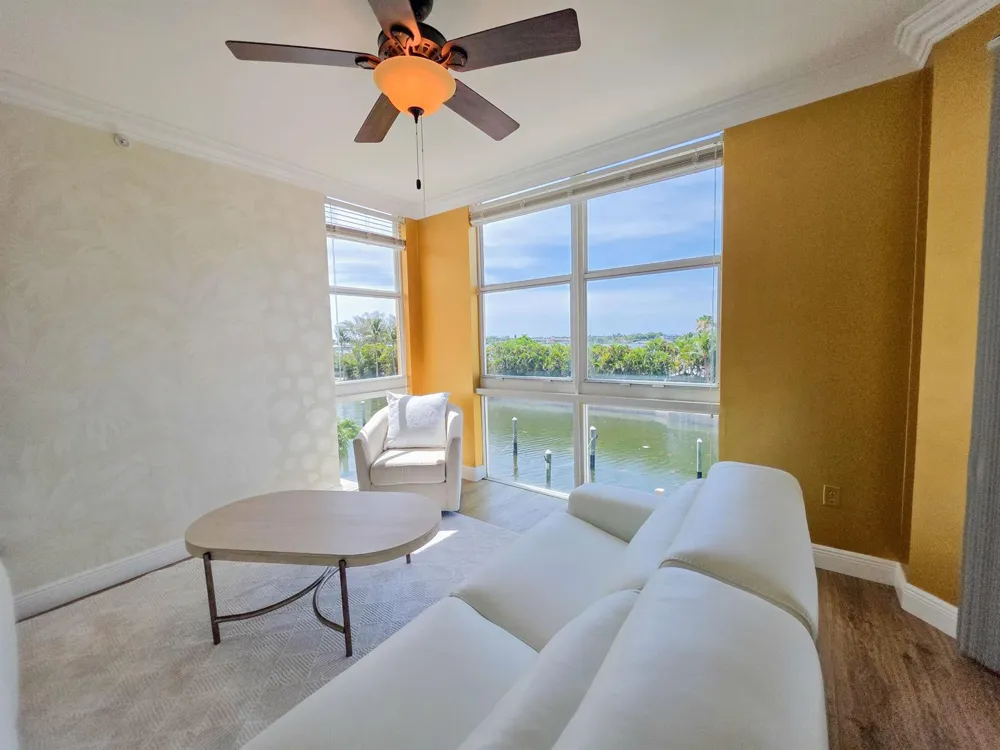 806 E Windward Way #323 Lantana, FL 33462