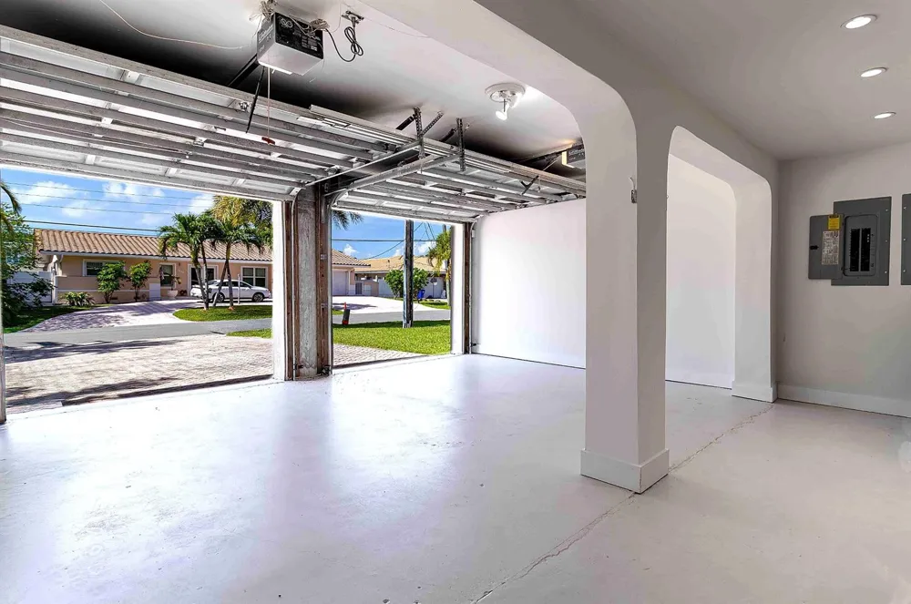 3341 NE 170th Street North Miami Beach, FL 33160