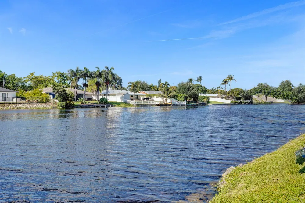 271 Oregon Lane Boca Raton, FL 33487