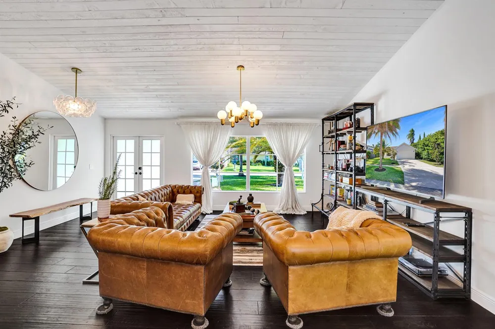 271 Oregon Lane Boca Raton, FL 33487