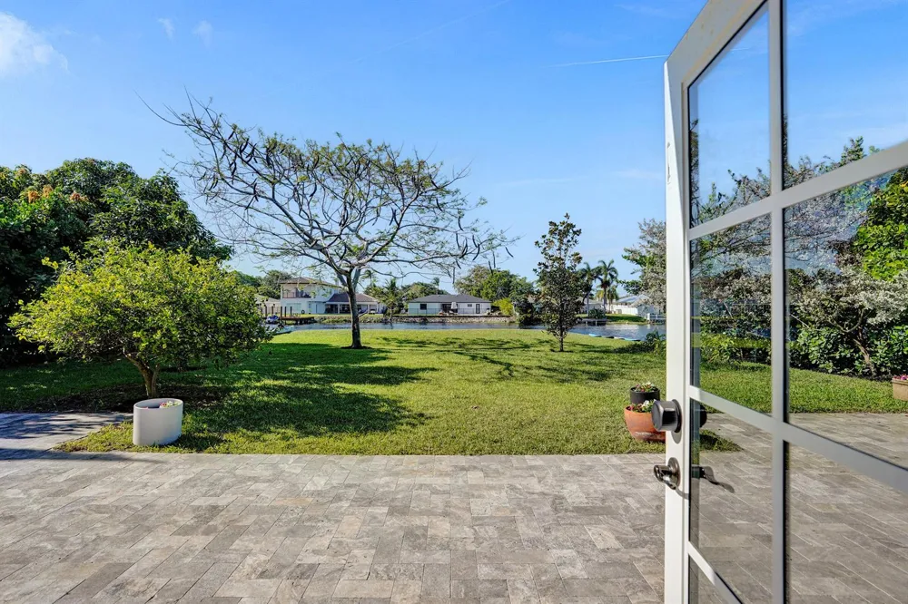 271 Oregon Lane Boca Raton, FL 33487