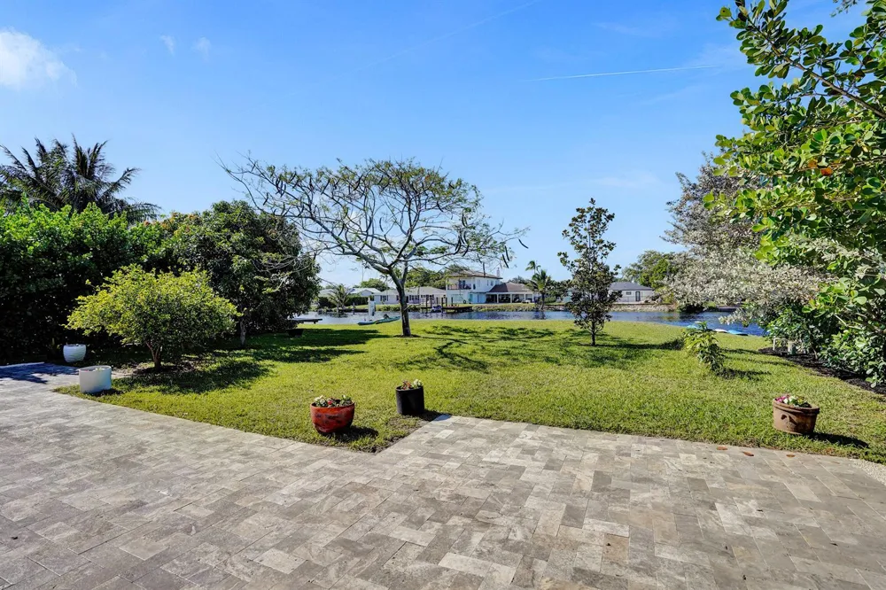 271 Oregon Lane Boca Raton, FL 33487