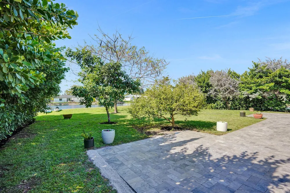 271 Oregon Lane Boca Raton, FL 33487