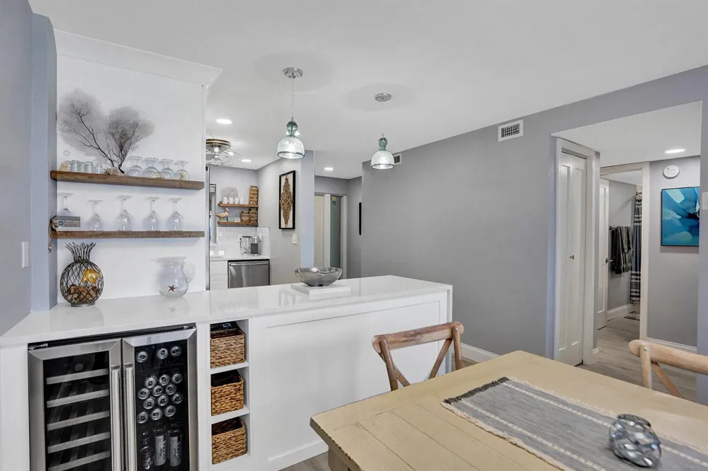 1169 Hillsboro #203 Hillsboro Beach, FL 33062