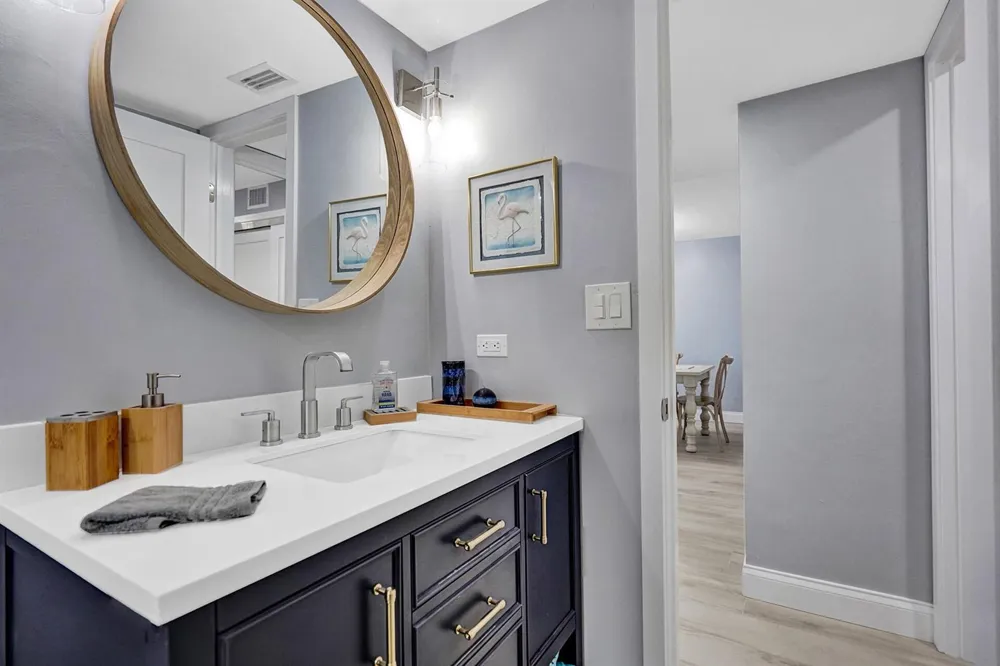 1169 Hillsboro #203 Hillsboro Beach, FL 33062
