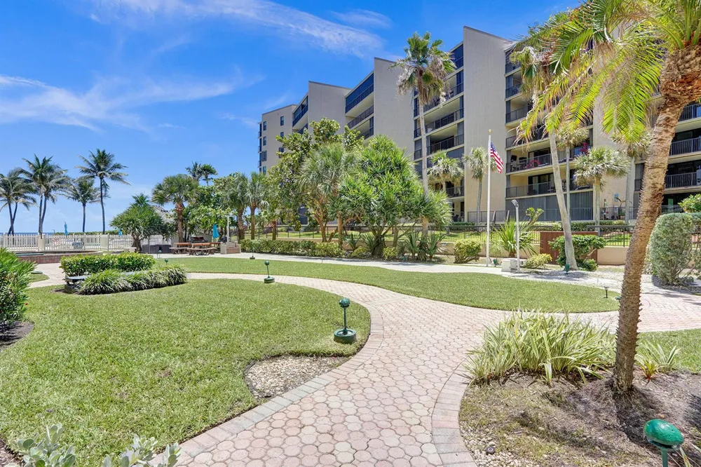1169 Hillsboro #203 Hillsboro Beach, FL 33062