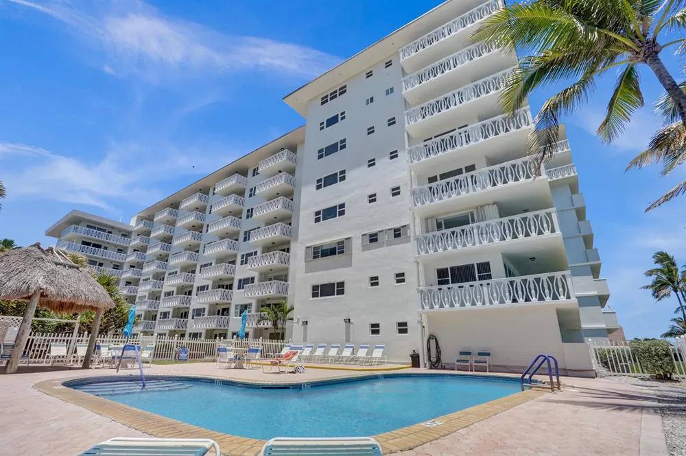 1169 Hillsboro #203 Hillsboro Beach, FL 33062