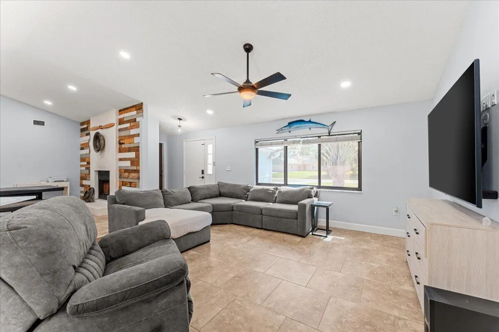 2350 FALLON BOULEVARD NE Palm Bay, FL 32907
