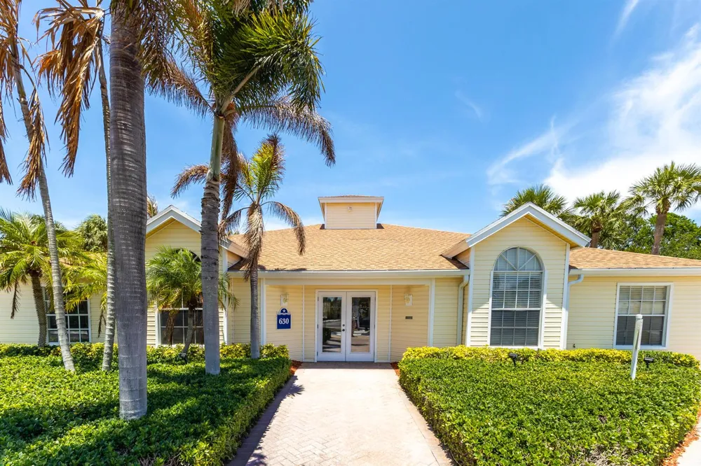 1850 Charlesmont Drive #119 Indialantic, FL 32903