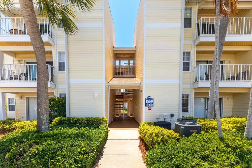 1850 Charlesmont Drive #119 Indialantic, FL 32903