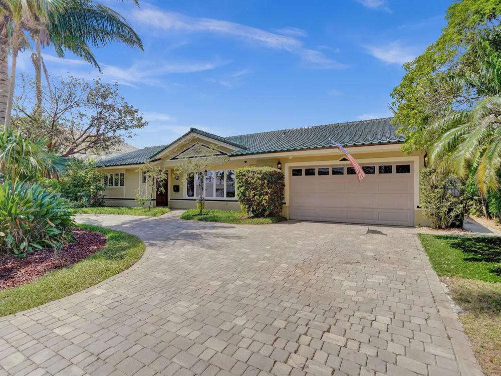 3811 NE 26th Avenue Lighthouse Point, FL 33064