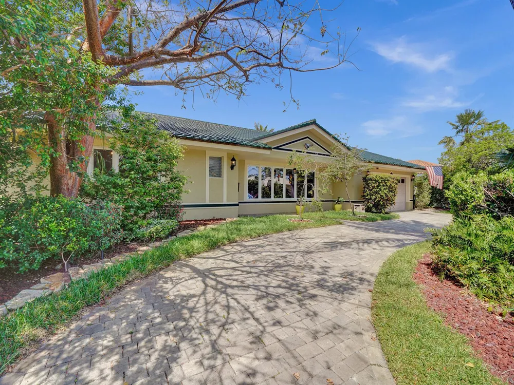 3811 NE 26th Avenue Lighthouse Point, FL 33064