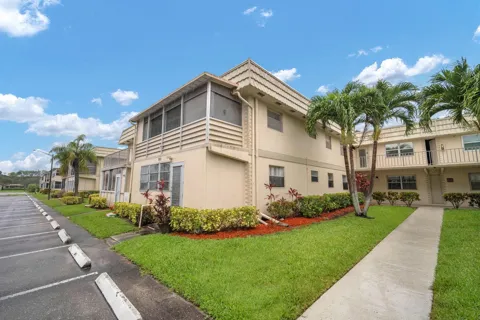716 Saxony Place #O