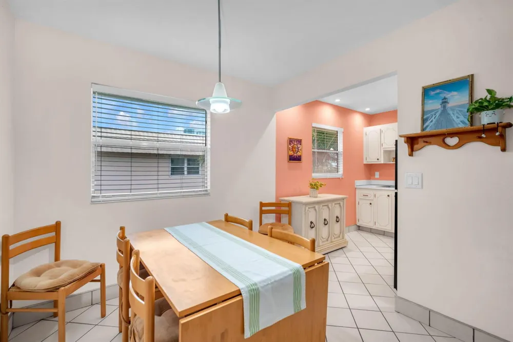 716 Saxony Place #O Delray Beach, FL 33446