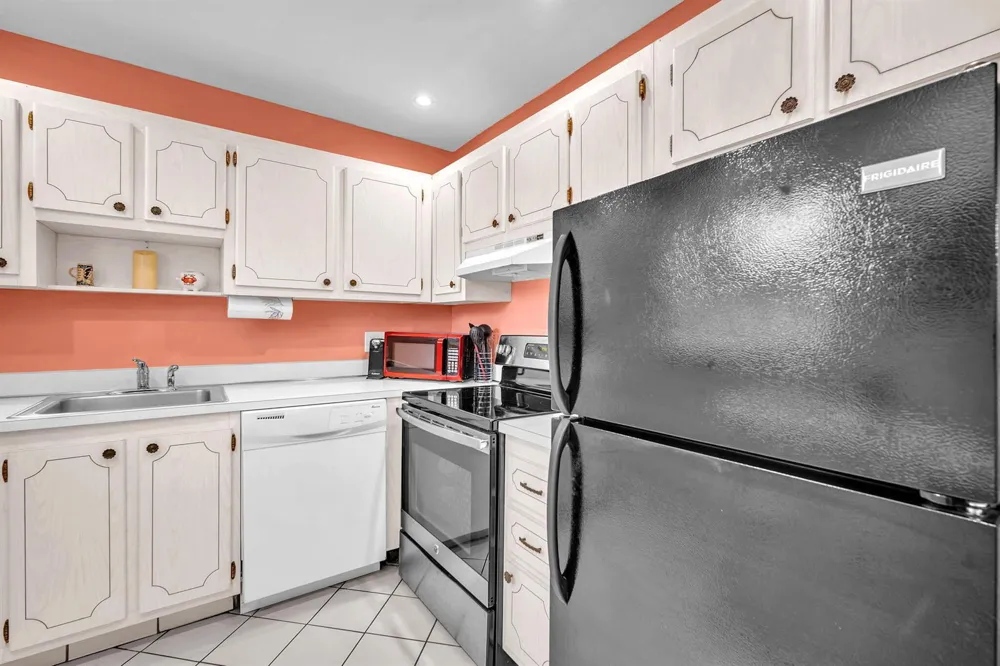 716 Saxony Place #O Delray Beach, FL 33446
