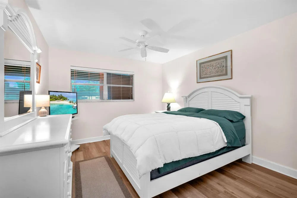 716 Saxony Place #O Delray Beach, FL 33446