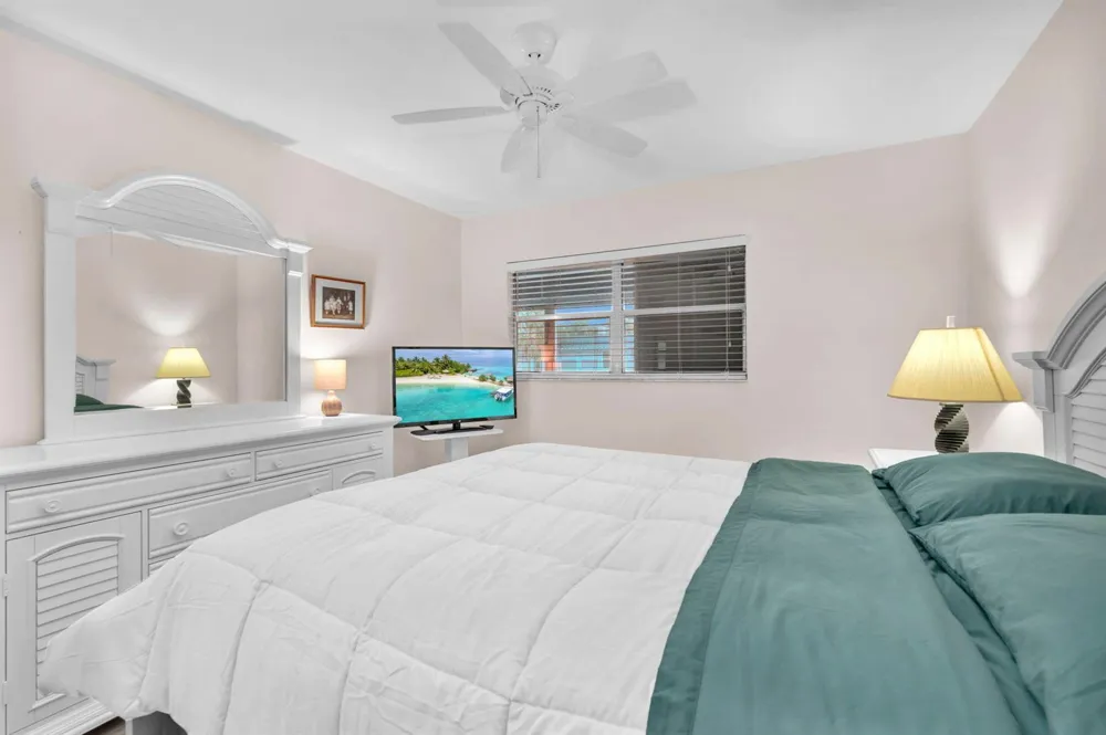 716 Saxony Place #O Delray Beach, FL 33446