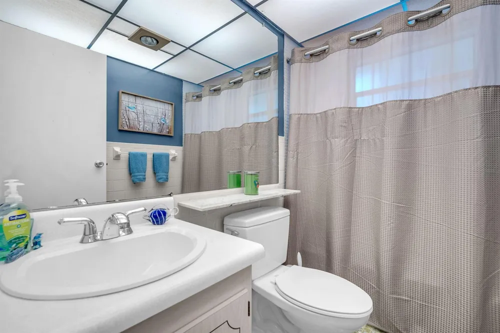 716 Saxony Place #O Delray Beach, FL 33446