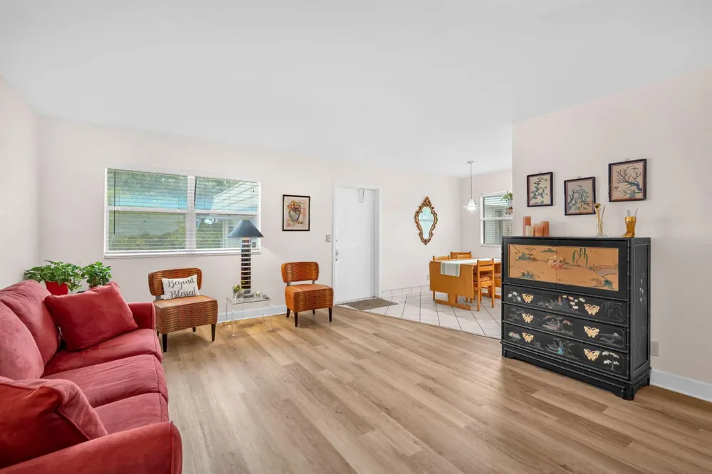 716 Saxony Place #O Delray Beach, FL 33446
