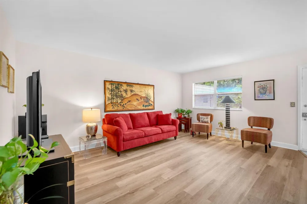 716 Saxony Place #O Delray Beach, FL 33446
