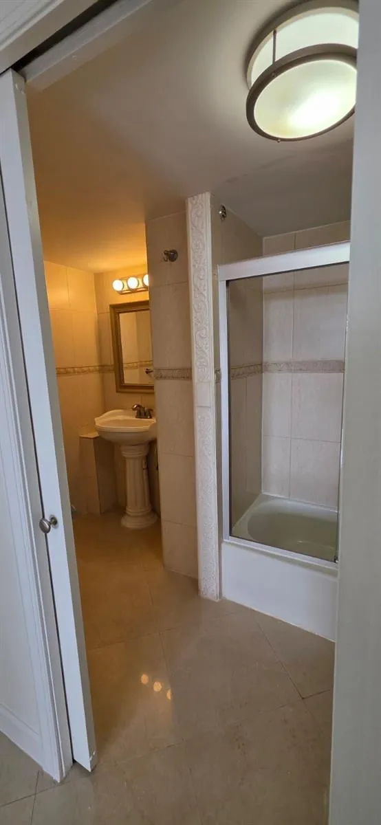 11111 Biscayne Boulevard #Tower 2 - 4C or 427 Miami, FL 33181