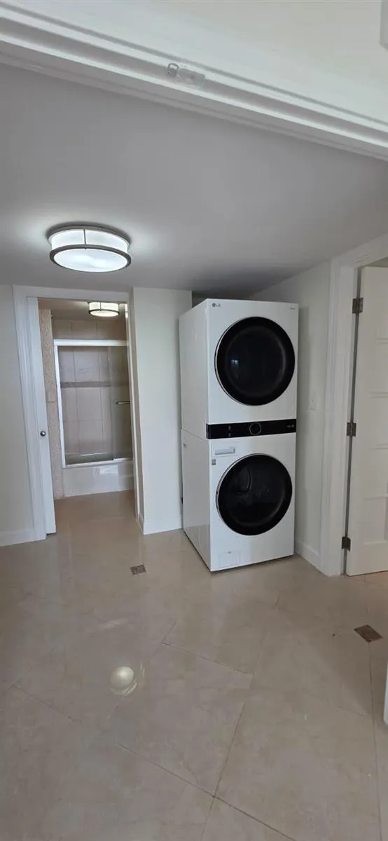 11111 Biscayne Boulevard #Tower 2 - 4C or 427 Miami, FL 33181