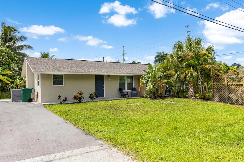 4953 Bayshore Drive Naples, FL 34112