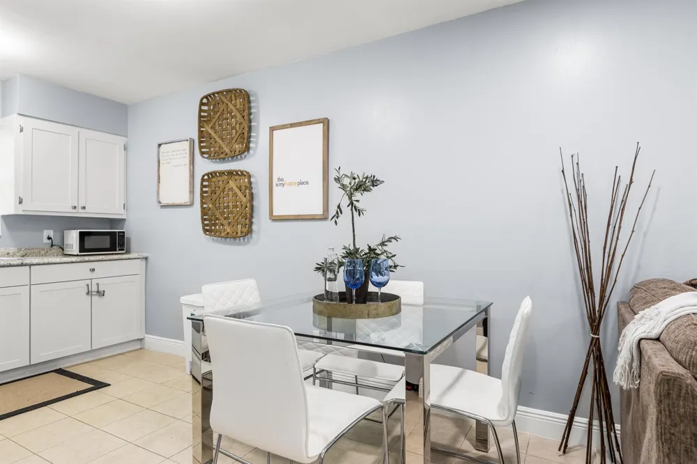 4953 Bayshore Drive Naples, FL 34112