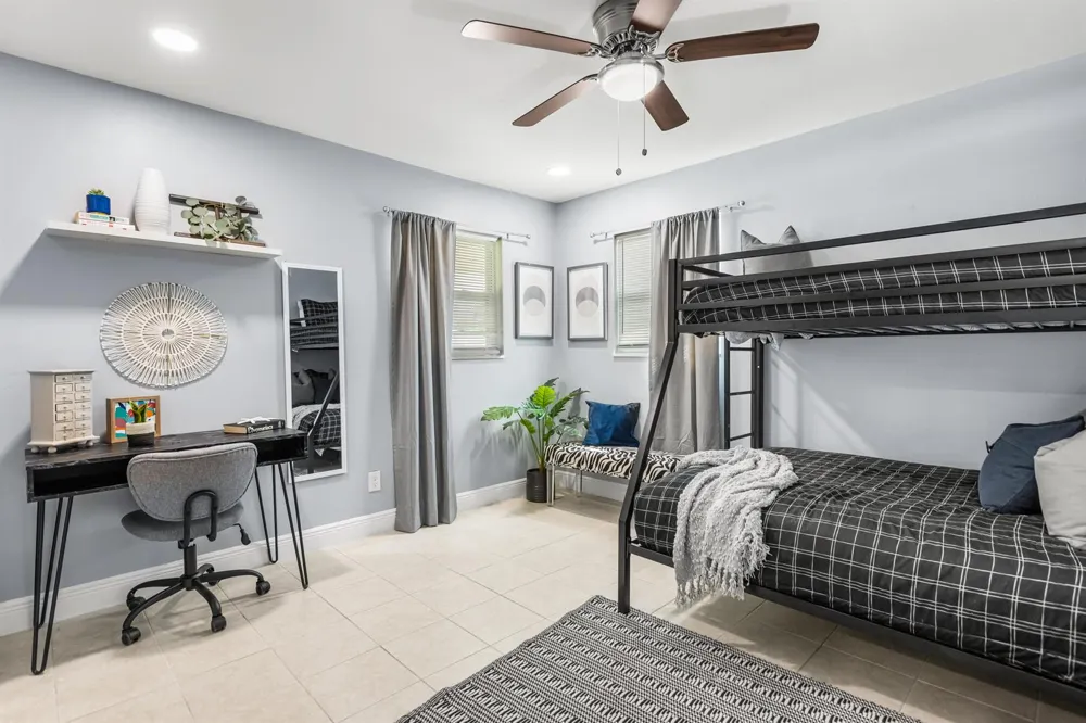 4953 Bayshore Drive Naples, FL 34112