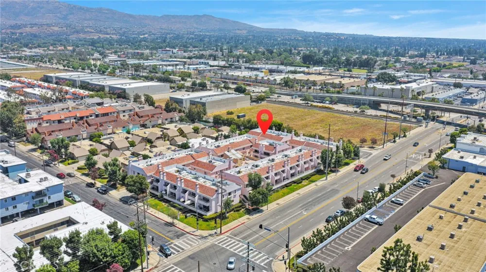 9906 Owensmouth #14 Chatsworth, CA 91311
